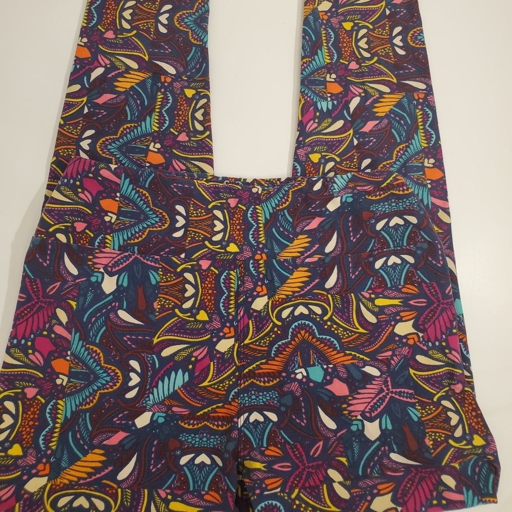 Super Soft Leggings - Picture 2 of 5